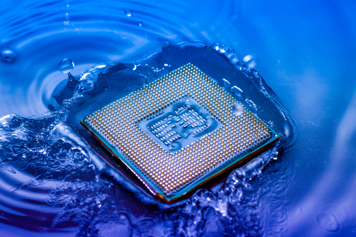 Intel Xeon DLC 水冷